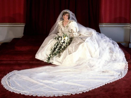 ¡Datos curiosos del vestido de boda de la princesa Diana!