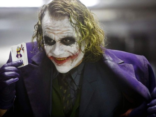 ¡Heath Ledger es el mejor de los mejores! Su personificación del Joker en The Dark Knight se destaca como electrizante. Más de 10 años después, nadie lo ha superado.