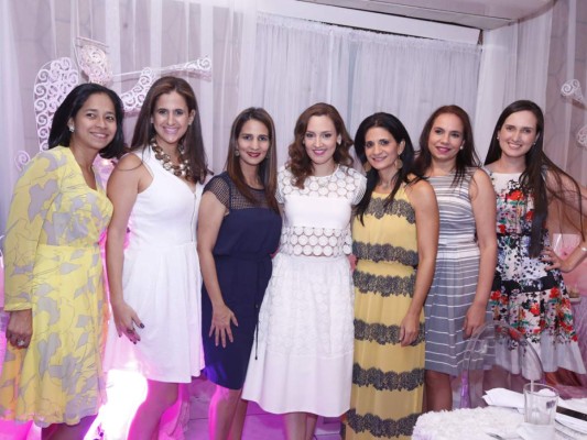 Alegre baby shower para Ana Guillén  