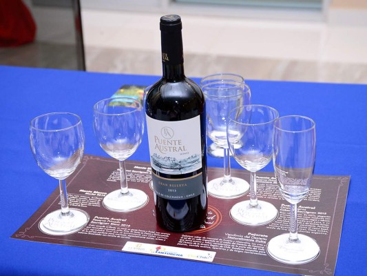 Cata de vinos en La Antorcha de San Pedro Sula