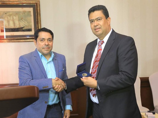 Banco Atlántida ofrece noche típica por el IV Congreso Numismática CA y el Caribe