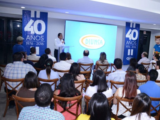 Diunsa presenta memoria de sostenibilidad 2015