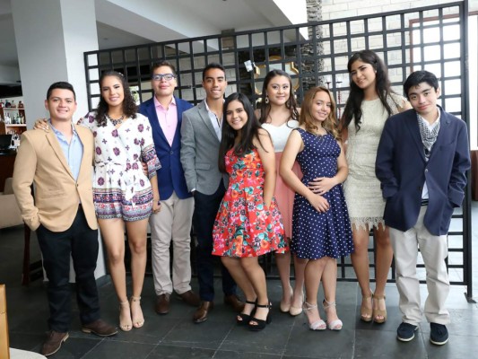  Senior breakfast de la Macris School  