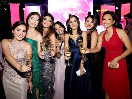 Grand night de los seniors '21 de DelCampo International School