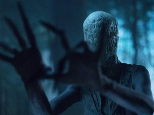 SLENDER MAN<br/>La leyenda urbana cobrara vida este agosto en una misteriosa historia en donde un grupo de chicas atraerán algo siniestro en su intento de encontrar a su amiga desaparecida. Esta estará disponible el 3 de agosto.<br/>