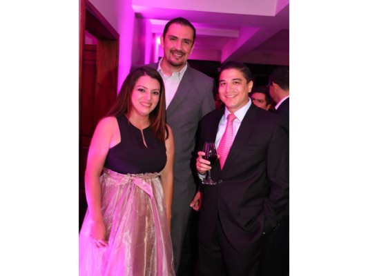 ESTILO Pink Party for a cause