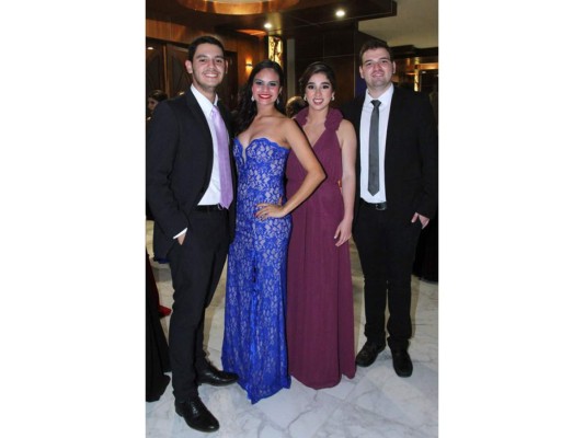 Jorge Rivera, Cecilia, Rebecca Molina y Abrahan Wolozny.
