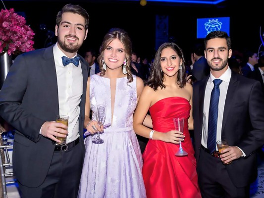 Invitados a la gala de la Escuela Internacional Sampedrana  