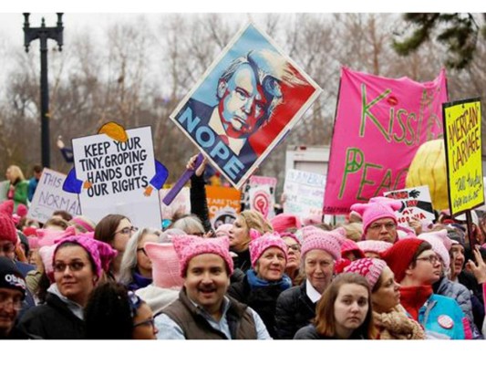 Así protestaron las famosas en contra de Donald Trump