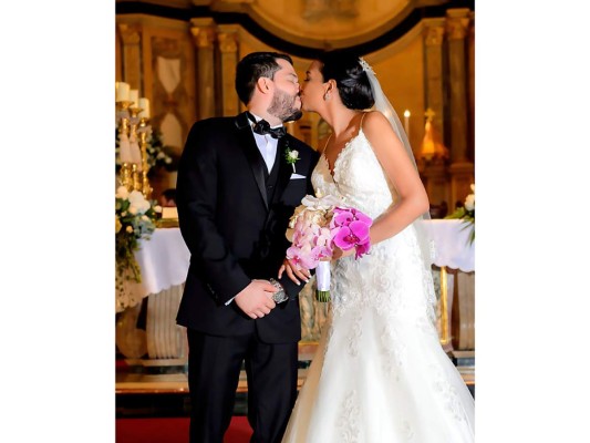 La boda de Henry Mauricio Soliman y Victoria Alejandra Valladares