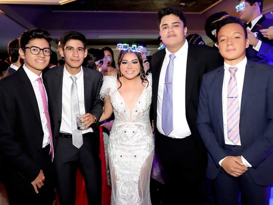 Best moments: Prom de la Delcampo International School 2019