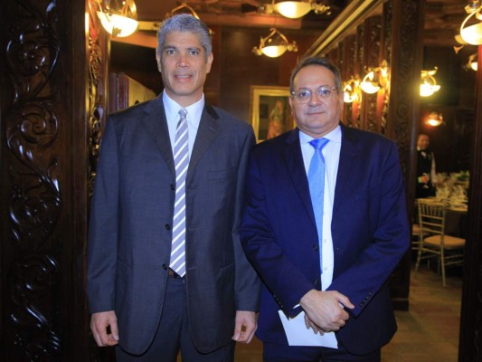 Cena con Felipe Calderón