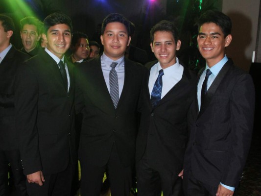 Prom night de New Horizon School  