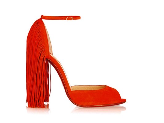 Sandalias Tabitha Simmons con una correa al tobillo envolvente y el talón de bloques adornado con flecos.
