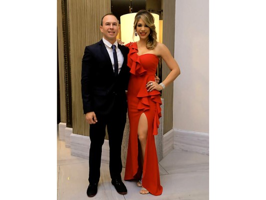 Bechir Bendeck y Lilian Pineda celebran boda religiosa