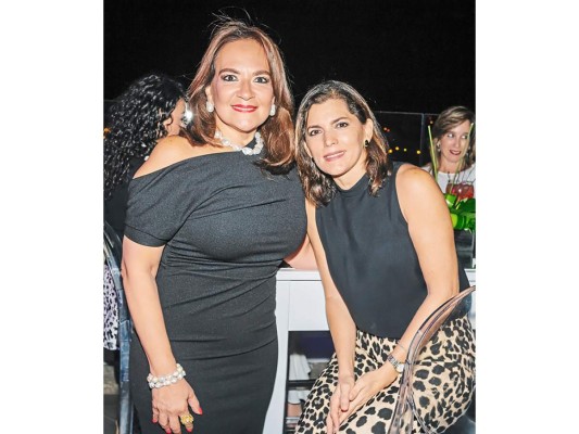 María Elena López y Verónica Chicas.
