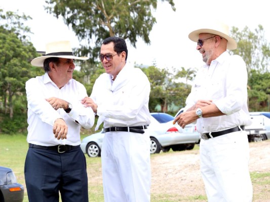 Exhibición de caballos peruanos de paso en Tegucigalpa