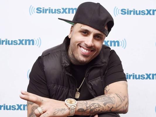 El famoso reguetonero Nicky Jam es interprete de canciones como 'El perdó', El amante, Hasta el amanecer y Te robare entre otras.