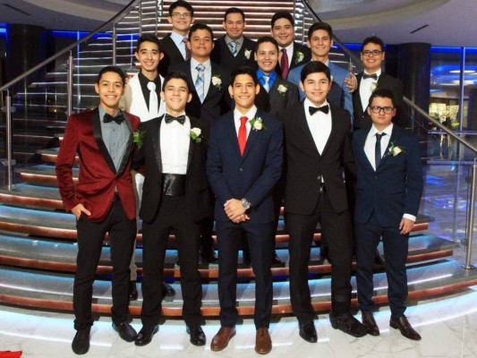 Prom night de los seniors del Valle de Sula
