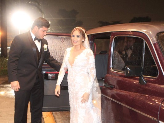 Stephanie Cordón y Fuad Hawit se casan  