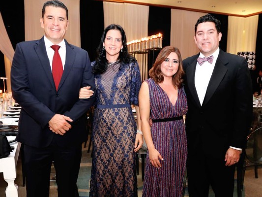 Prom: Seniors 2019 de la Discovery School fueron homenajeados con elegante velada