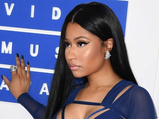 Por otro lado, Nicki Minaj trabajó en la cadena de restaurantes, Red Lobster. Asegura haber odiado el empleo y que no fue una muy buena empleada.