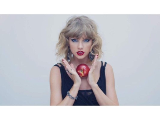 Taylor Swift, 'Blank Space'. 2014.