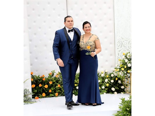 Jeremy Guzmán y Eva Castillo