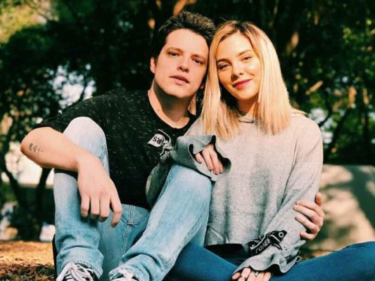 Lasso y Sheryl Rubio: estos venezolanos se enamoraron gracias a la música ya que participaron juntos en la canción “Quiero que Vuelvas” en el año 2011, pero desgraciadamente el amor se acabó y anunciaron su separación en 2018.