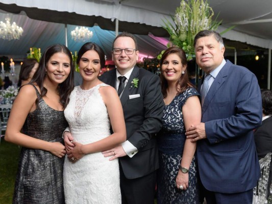 La boda de Alfredo Tábora y Laura Morales