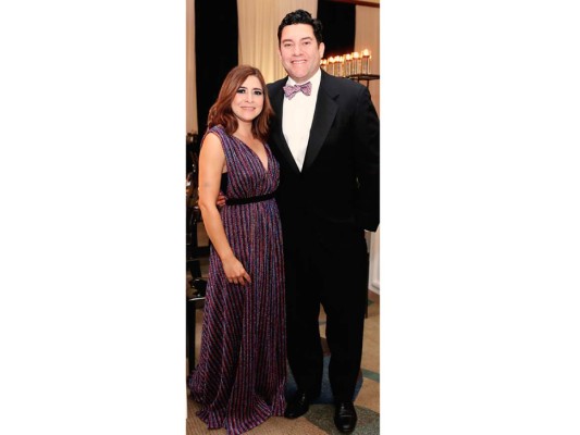 Prom: Seniors 2019 de la Discovery School fueron homenajeados con elegante velada