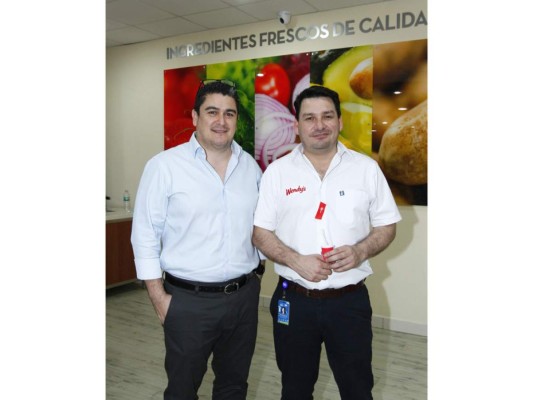 Brindis por el nuevo Wendy's Circunvalación