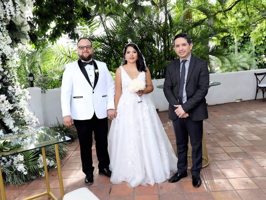 La boda de Javier García y Mónica Vásquez