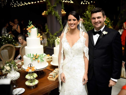 Elías Chahín y María Yuja celebran su boda eclesiástica  