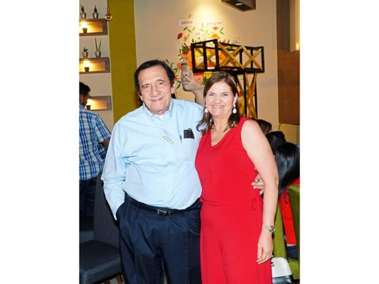 Encuentro maternal en honor a Nathalie Handal