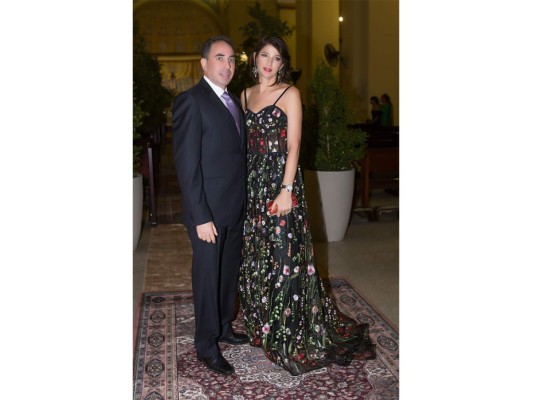 Guillermo Orellana y Giordanna Kafati festejan su boda