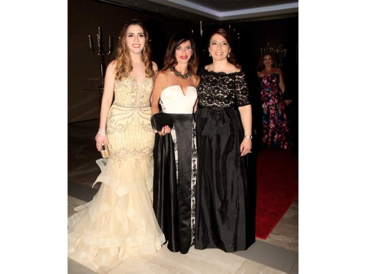 Elegante recepción para Jacobo y Nathalie Handal  