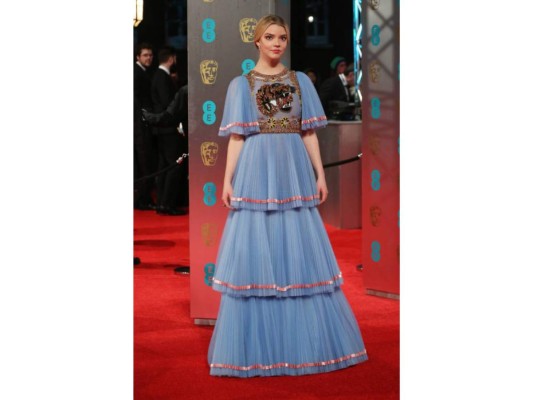 Vestido azul celeste de la firma Gucci, ¡Bellísima!