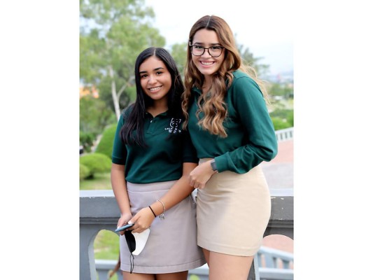 Bianka Bonilla y Sofia Reyes