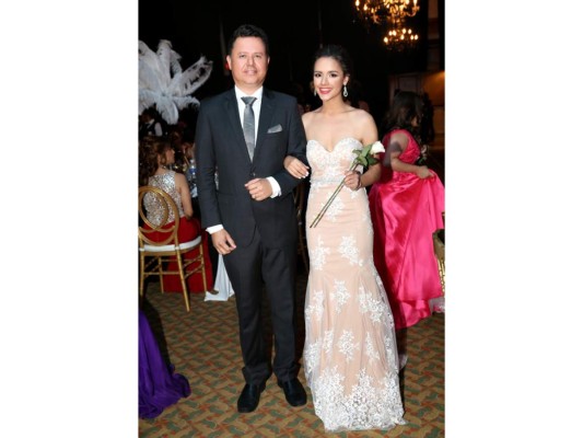 Desfile de los Seniors 2017 Del Campo International School