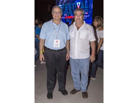 Un éxito el 32 Festival Folklórico Internacional: 'La Vuelta al Mundo'