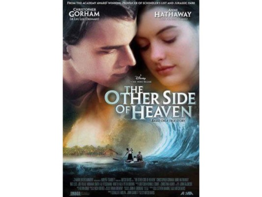 Su primera actuación en una película fue en Al Otro Lado del Cielo, estrenada en 2001. La co-protagonizó con el actor Christopher Gorham.