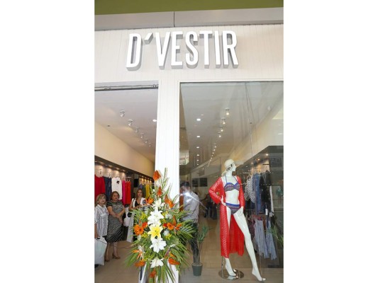 La apertura de D'Vestir en Cascadas Mall