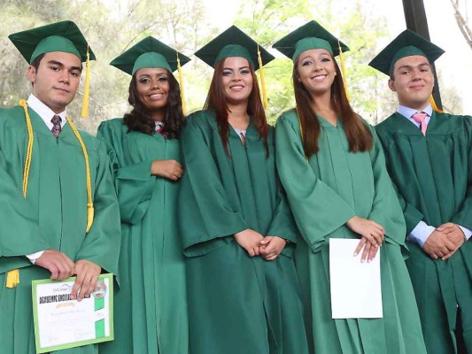 Graduación de la DelCampo International School