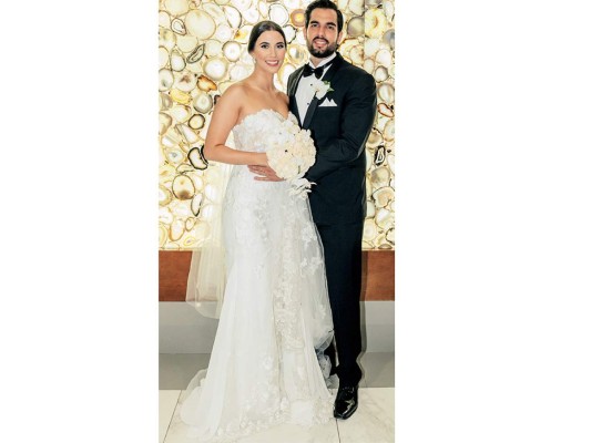 Gamal Nazar y Melanie Andonie celebran por su amor