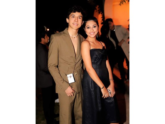 Anthony Bustillo y Gabriela Moncada