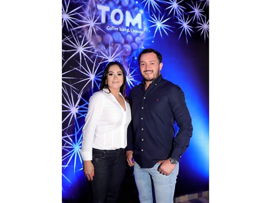 Tom Coffee Bar y Lounge abre sus puertas