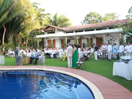 La boda civil de Andrea Handal y Roberto Álvarez