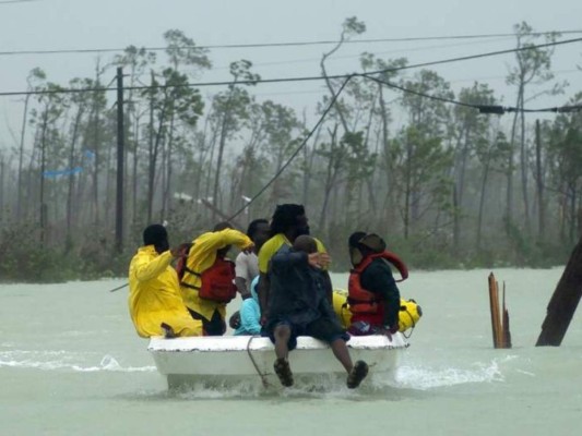 Consejos para voluntarios en casos de tormentas o huracanes