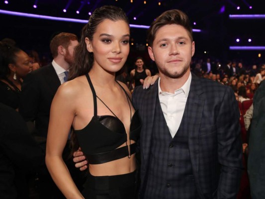 Encuentran besándose a Niall Horan y Hailee Steinfeld